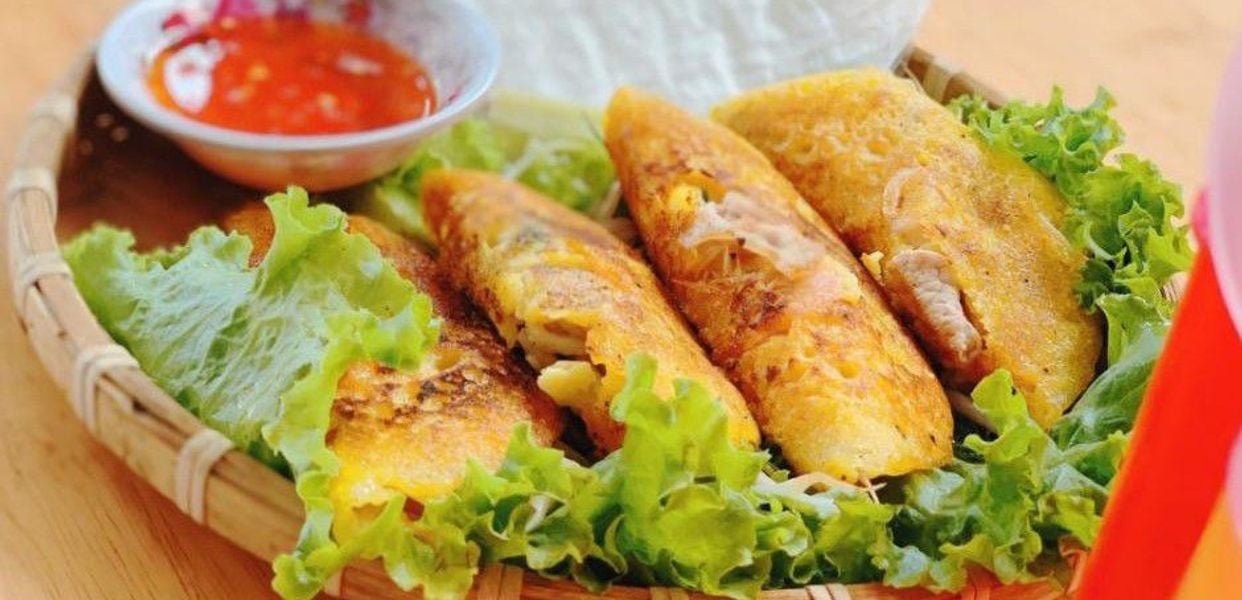 Bánh xèo giòn rụm, thơm nức mũi